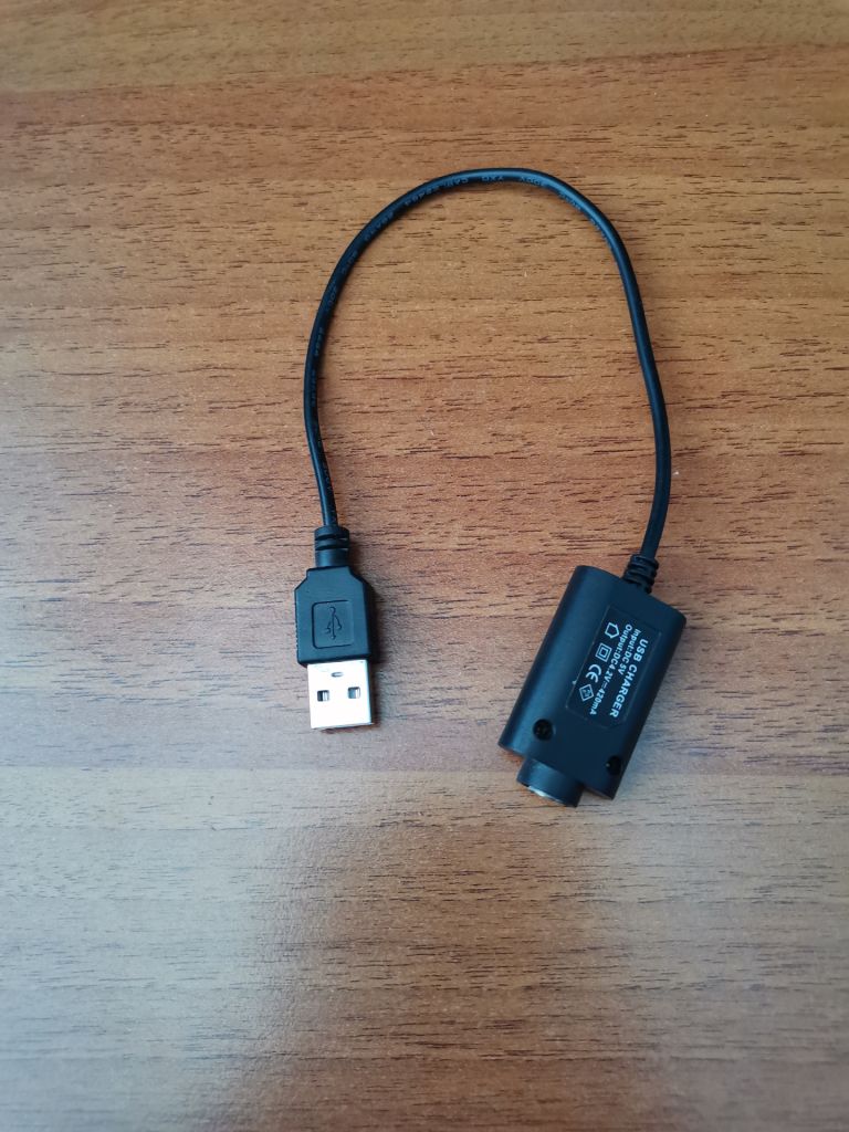 Зарядное устройство USB аккумуляторов 510/eGo 4.2V 420mA - фото фото фото 0