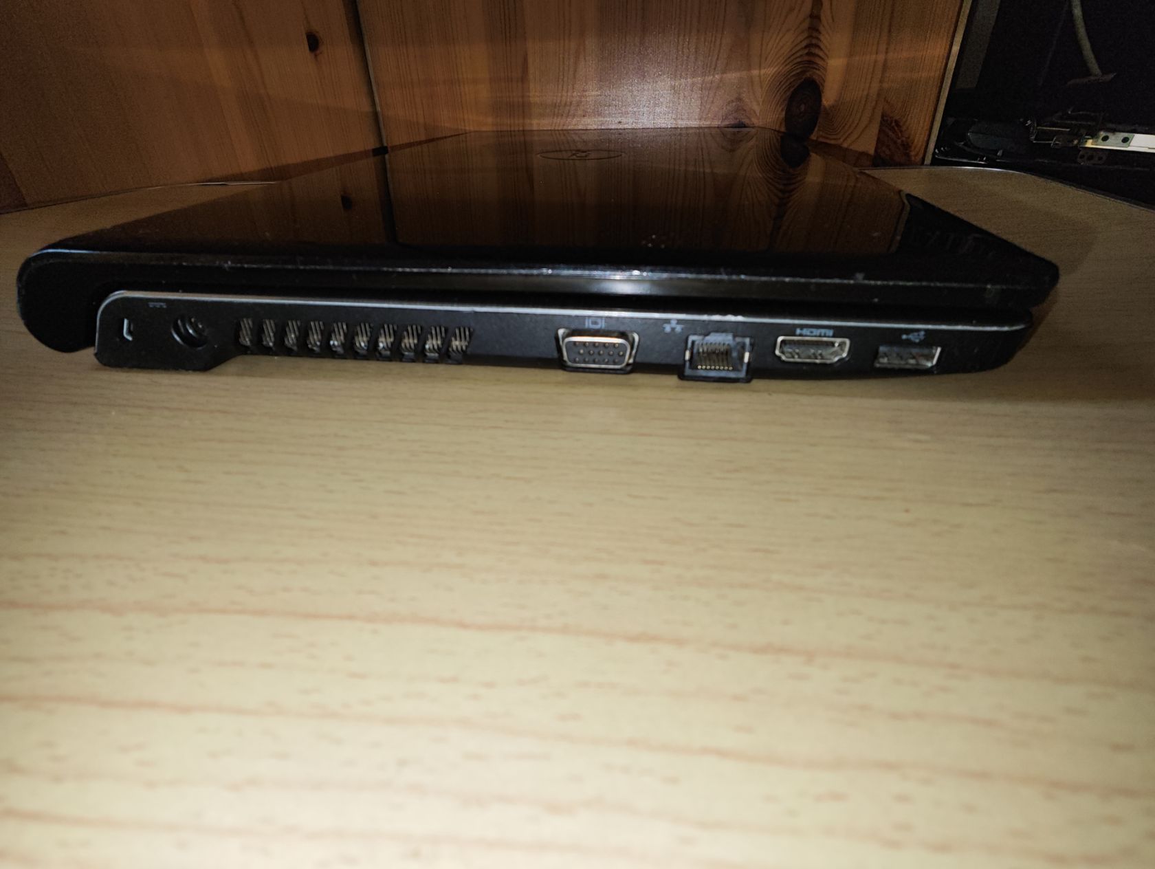Dell Inspiron 1564 i3 M350   (2,27GHz)  + Ram 8Gb    (лот №32) - фото фото фото 8
