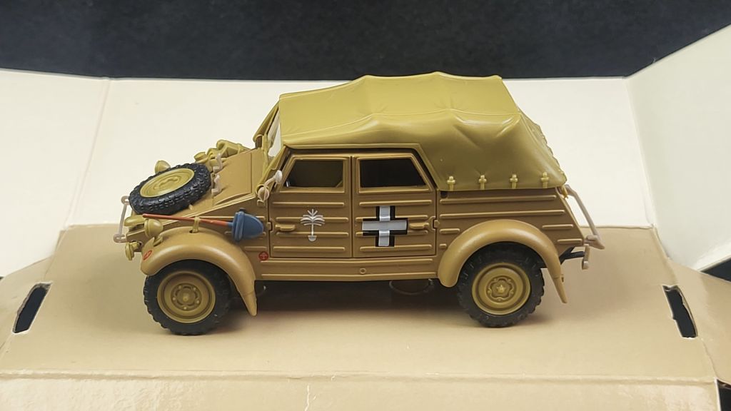 Volkswagen Kubelwagen Type 82 -1943   (Cararama) 1/43 - фото фото фото 3