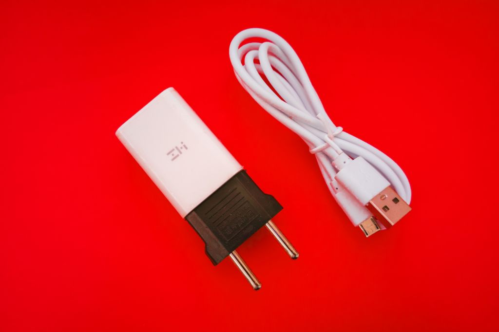 Зарядное Новое Xiaomi ZMI AP611 USB Зарядка 5V 2A - фото фото фото 2