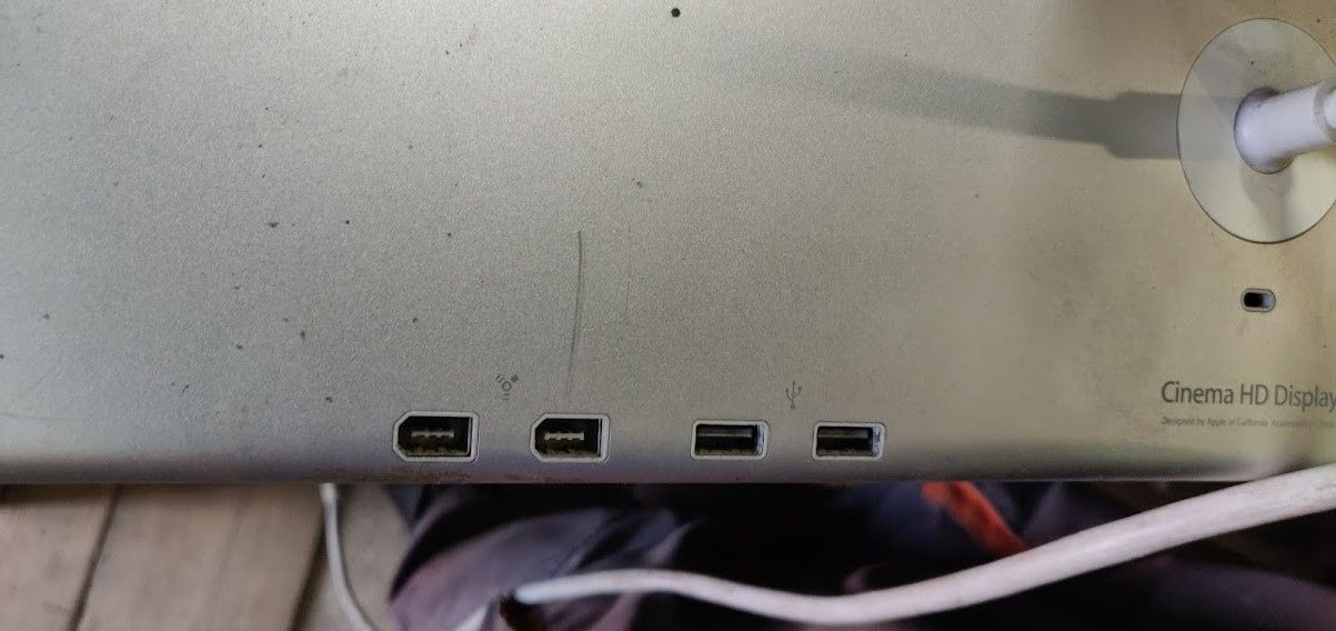 Широкоформатный ЖК-монитор 23 дюйма Apple Cinema HD Display A1082 № 22070701 - фото фото фото 3