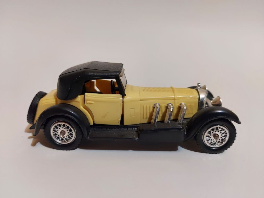 Norev 1:43  (plastic) Mercedes SSK  (1928) - фото фото фото 4