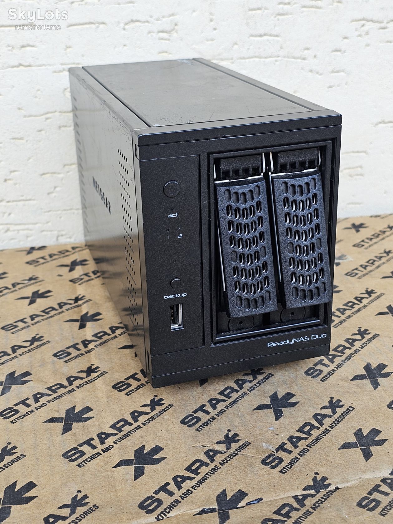 Сетевое хранилище Netgear ReadyNAS DUO v2 на 2 HDD 3.5" - фото фото фото 0