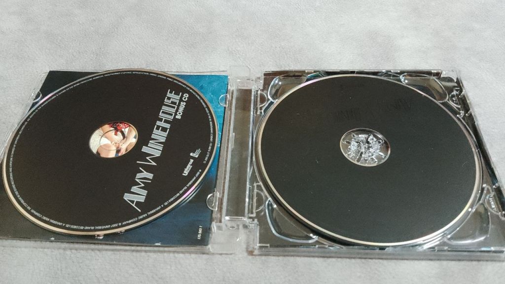 Amy Winehouse - Back to Black. 2 cd Deluxe edition - фото фото фото 2