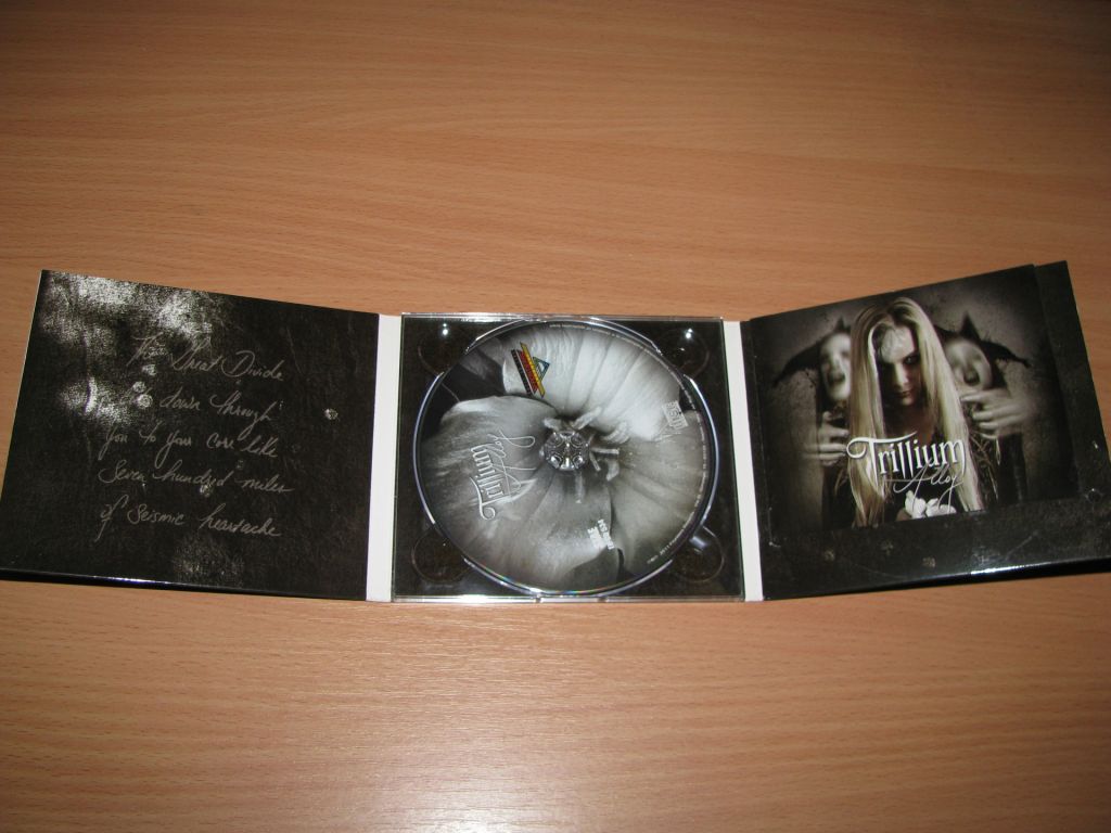TRILLIUM - Alloy   (2011 Frontiers DIGIPACK) - фото фото фото 1