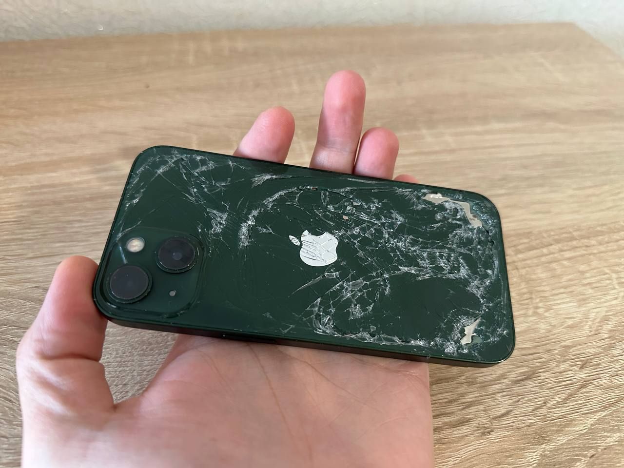 iphone 13 айфон 13 на деталі - фото фото фото 0