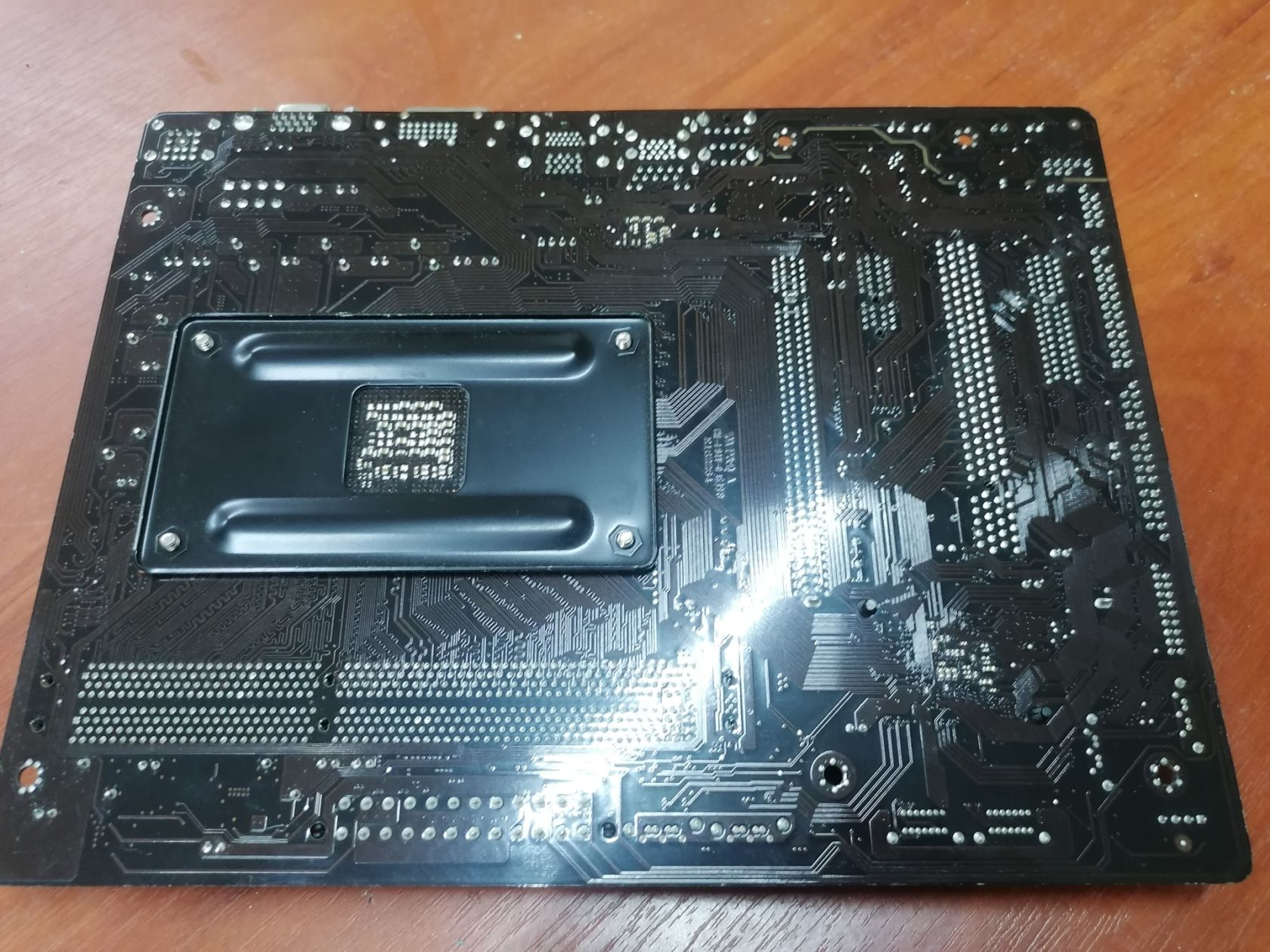 Gigabyte GA-F2A88MX-HD3P + AMD A6-6400K - фото фото фото 3