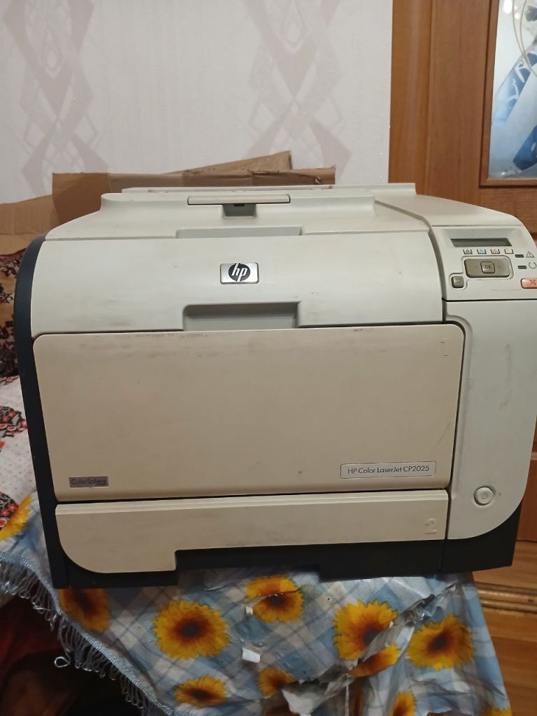 Принтер Hp Color LaserJet CP2025 - фото фото фото 0