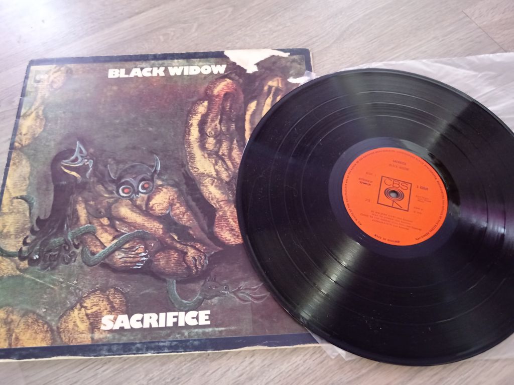 Black Widow‎–Sacrifice            (70/UK/SBC-63948)            (VG/EX-) - фото фото фото 0