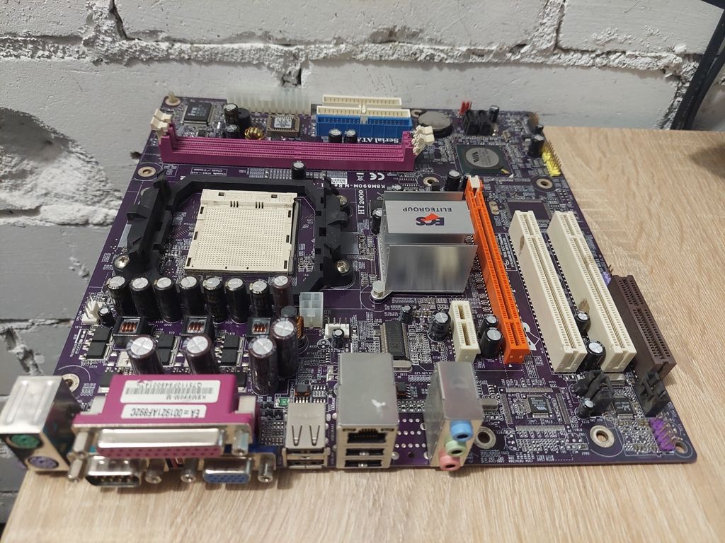 Материнська плата ECS ELITEGROUP K8M890M-REV 1.0A SocketAM2 MicroATX 2DDR2 - фото фото фото 1