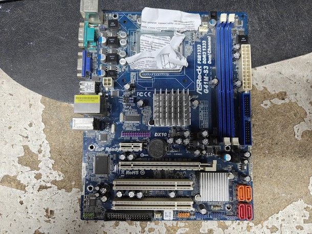 Мат. плата ASRock G41M-S3 LGA775 G41 PCI-E+SVGA+LAN SATA MicroATX 2DDR3 № НР260503118 - фото фото фото 0