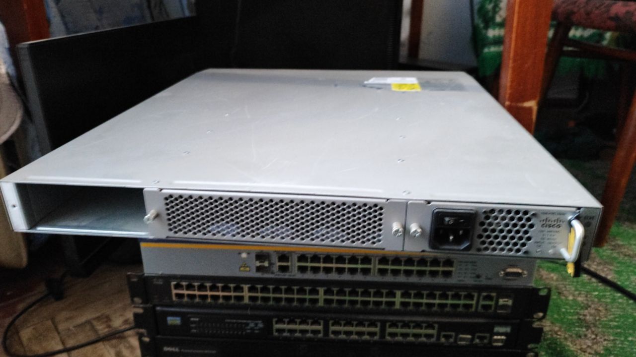 Гигабитный комутатор Cisco Nexus N2K-C2148T-1GE - фото фото фото 2