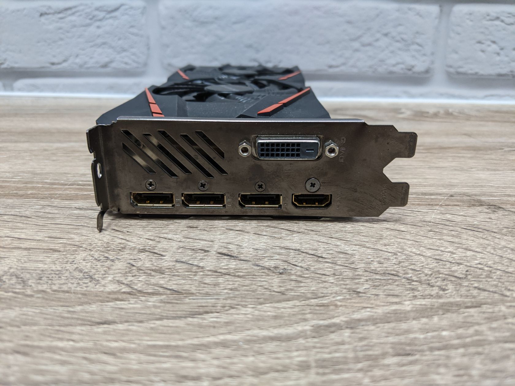 Видеокарта Gigabyte GTX 1060 3GB - фото фото фото 1