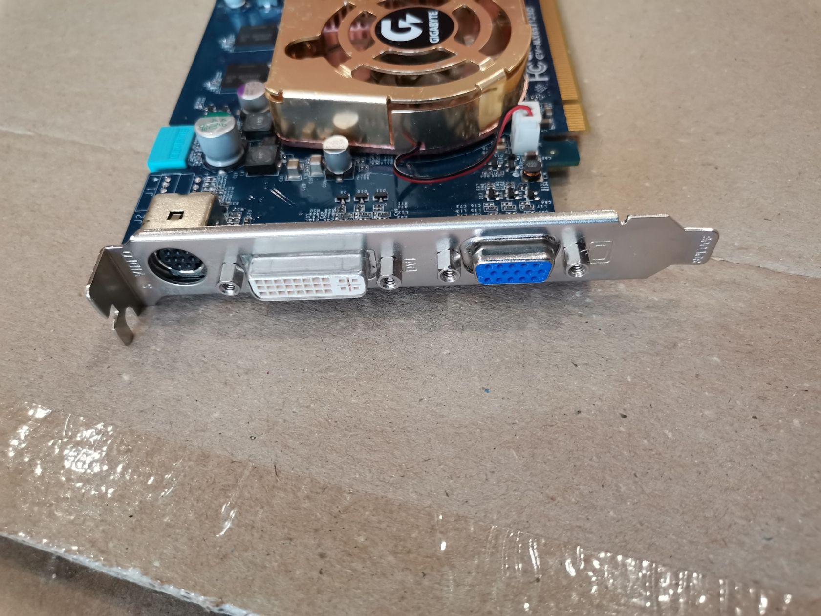 Видеокарта Gigabyte GV-NX66T128D 128mb GDDR3 PCI Express x16 - фото фото фото 1