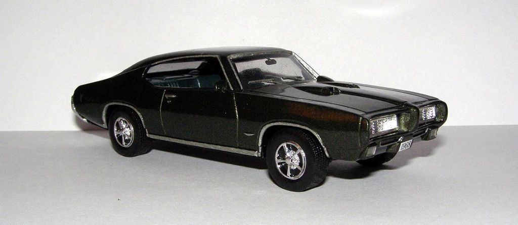1968 Pontiac GTO Hardtop Coupe  (ERTL) масштаб 1:43 - фото фото фото 5