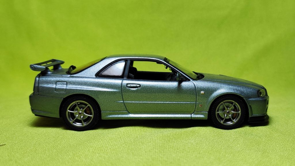 Модель 1/43 Nissan Skyline GT-R   (R34) V-spec ІІ   (AUTOart) - фото фото фото 3