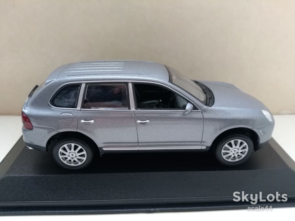 Porsche Cayenne V6.Minichamps.1/43 - фото фото фото 5