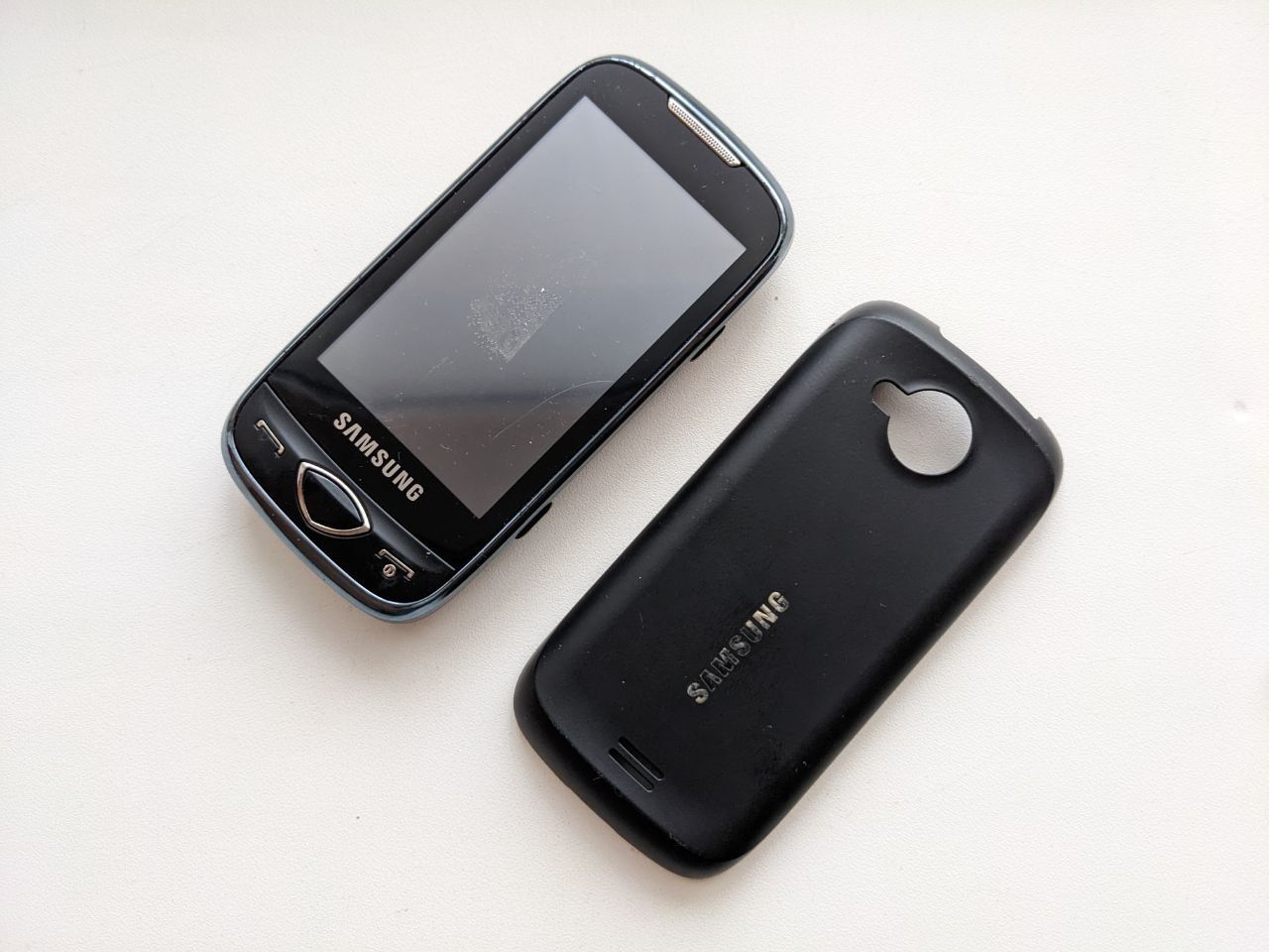 Смартфон Samsung GT-S5560 black бу - фото фото фото 2
