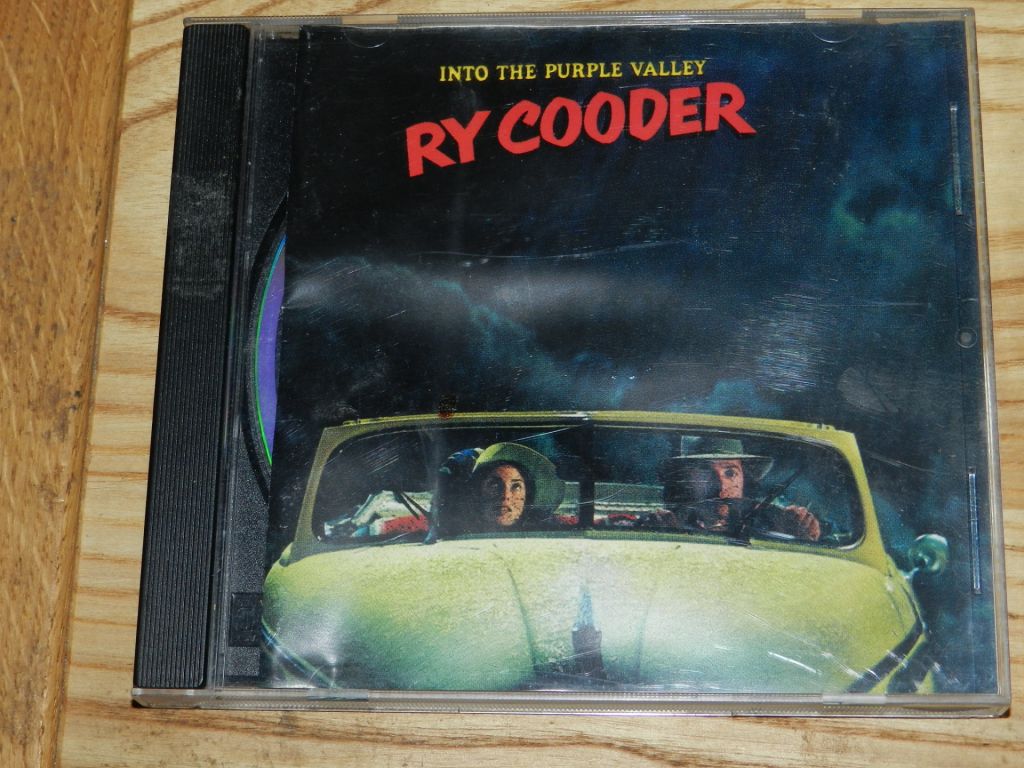 CD   Ry Cooder - into the purple valley - фото фото фото 0