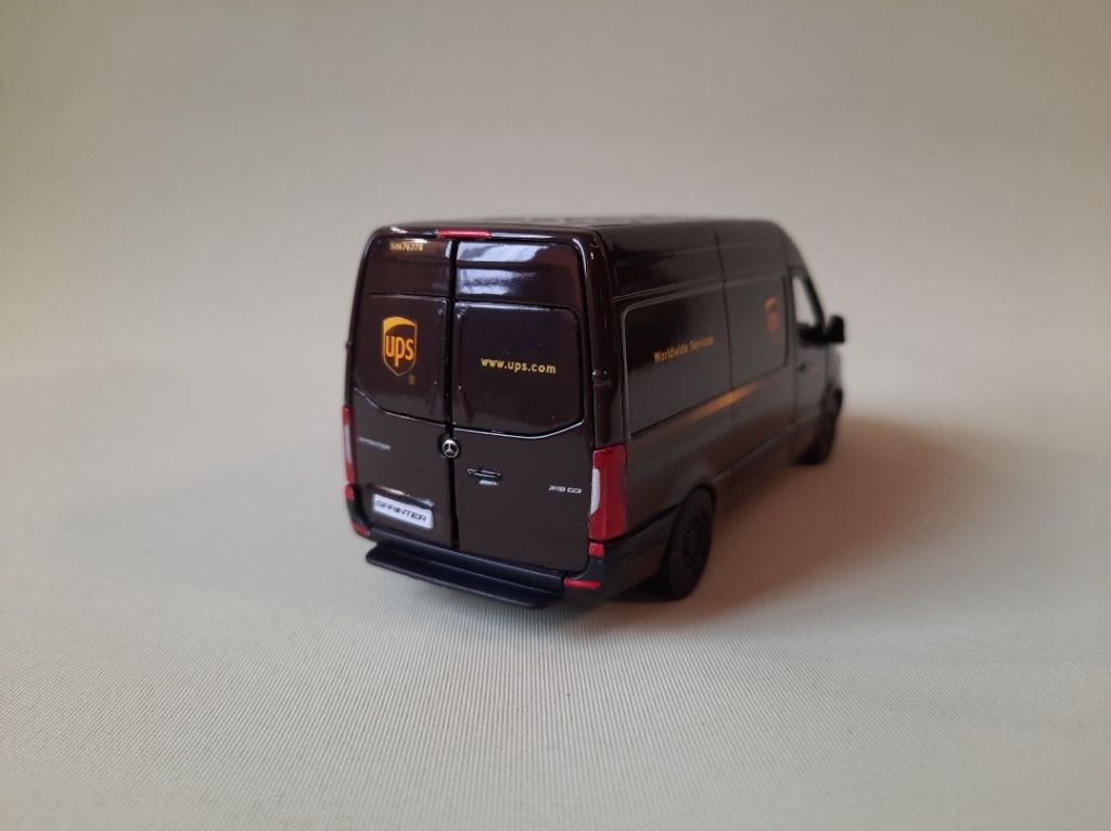 Mercedes-Benz Sprinter "UPS", масштаб 1/48 - фото фото фото 4