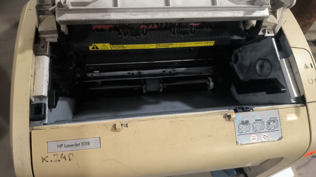 Принтер HP LaserJet 1018 №6x - фото фото фото 2