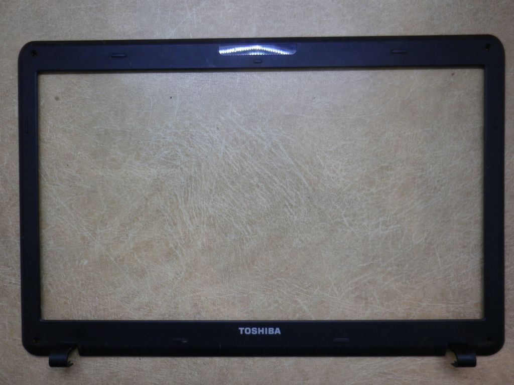 Б/У Рамка кришки матриці на TOSHIBA SATELLITE C660-1FL - фото фото фото 0