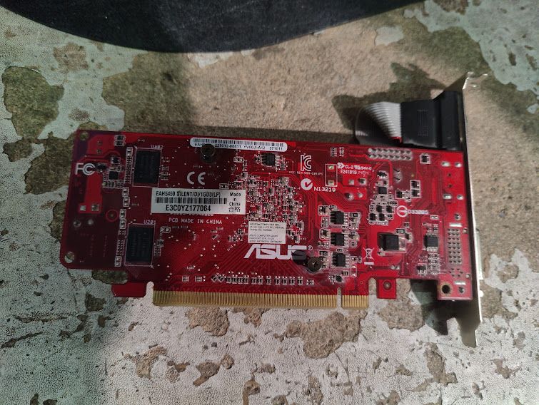 Видеокарта Asus Radeon HD5450 EAH5450 SILENT/DI/1GD3  (LP) 1GB PCI-E № 250702104 - фото фото фото 2