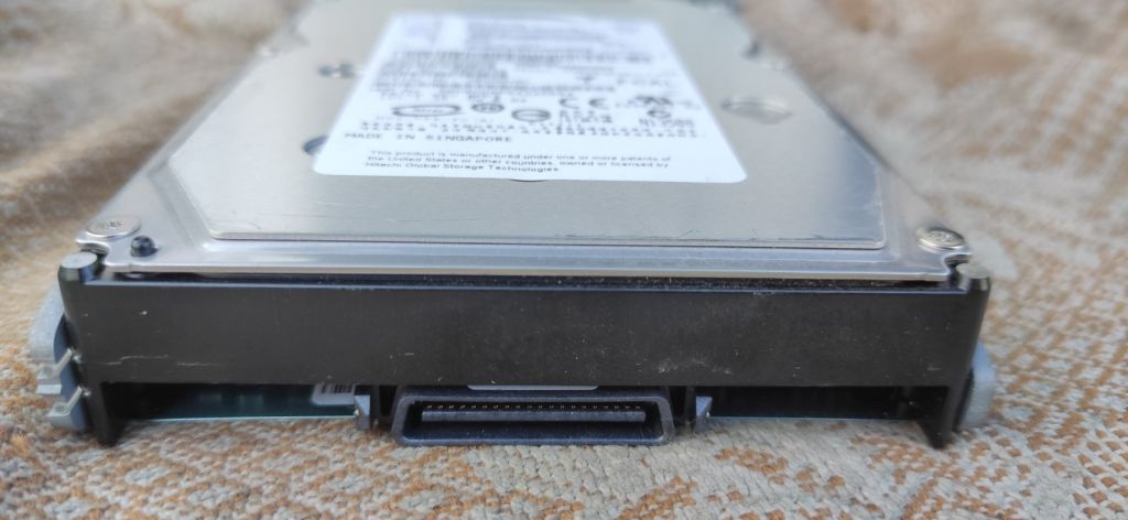 Жёсткий диск HDD IBM Storage 300GB HUS153030VLF400 - фото фото фото 3
