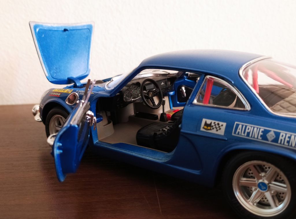 Burago Модель 1:16 автомобиля Renault Alpine  А110-1600S Авторалли Мarrakech 1971 - фото фото фото 10