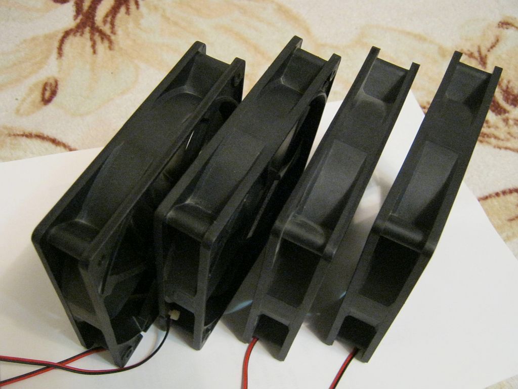 Вентилятори, кулери 120х120х25мм вживанi, 12V, ціна за 5шт. - фото фото фото 3