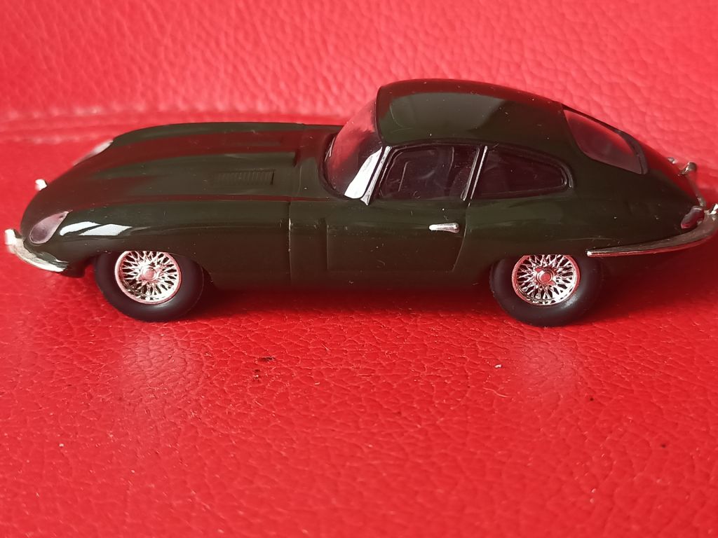JAGUAR  TYPE  E  1 :43 DeAgostini - фото фото фото 4