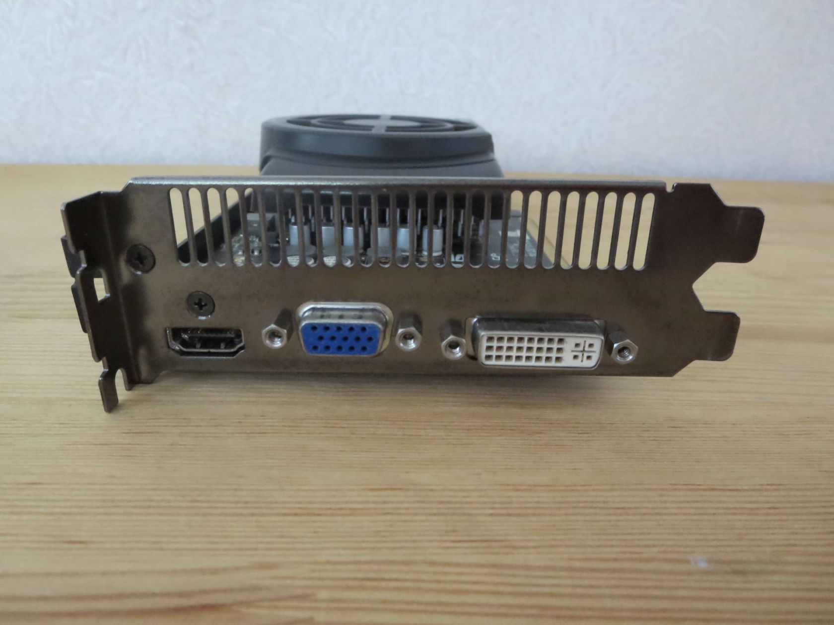 Видeокарта Asus H6770 1GB DDR5 - фото фото фото 4