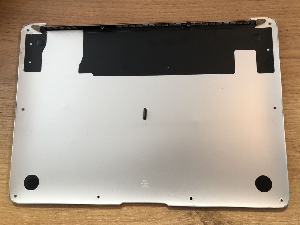 Сервісна кришка на Apple MacBook Air 13 2017 A1466 - фото фото фото 1
