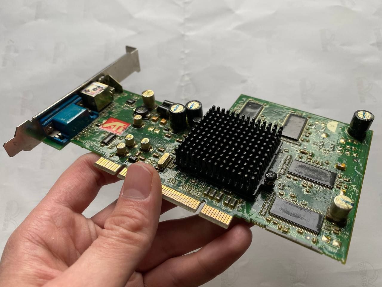 ATI Radeon 9250 9200 PCI робоча раритетна лакована - фото фото фото 0