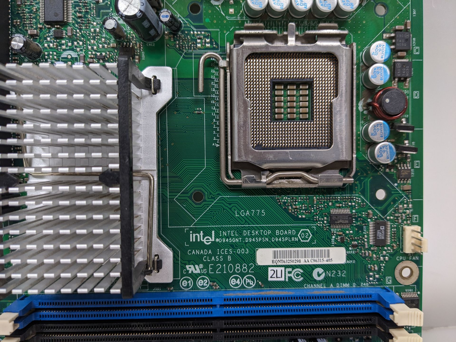 Intel D945GNT/D945PSN материнская плата сокет LGA775 /DDR2 дефект - фото фото фото 2