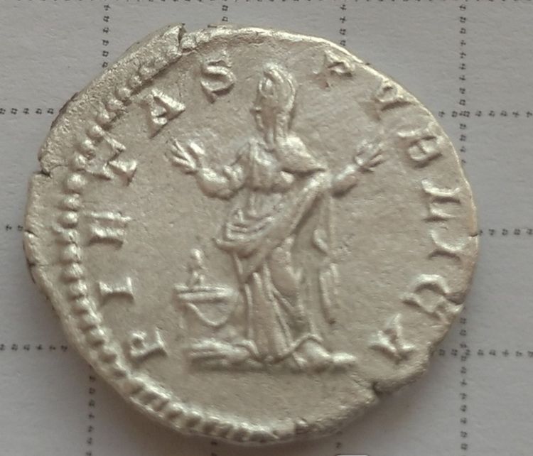 Подлинная серебряная римская монета PIETAS tk371 - фото фото фото 1