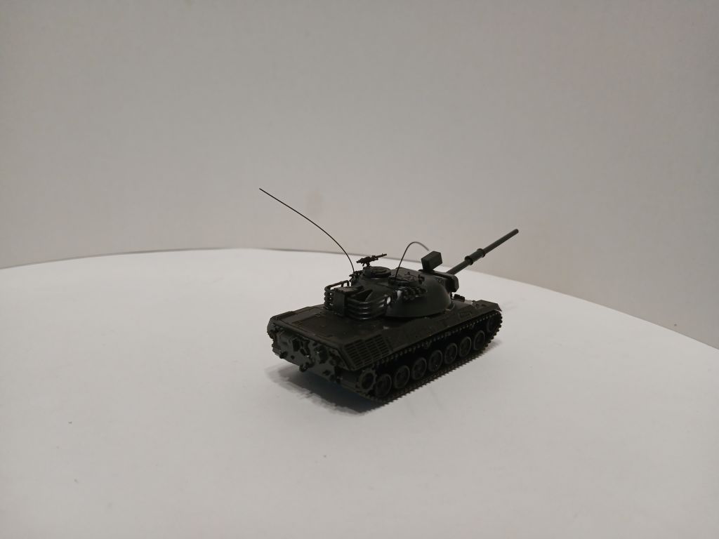 Бронетехніка. Танк  LEOPARD 1. ROCO 1:87 H0  (42007). - фото фото фото 1