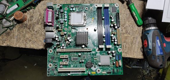 Мат. плата MSI MS-7352 ver 1.0 LGA775 Q33 SATA MicroATX 4DDR2 № 90912 - фото фото фото 0