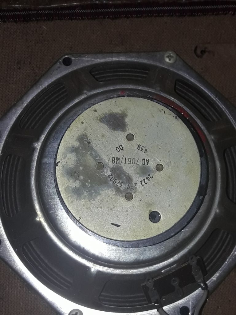 одна колонка Philips 4304 078 800 10/m8. - фото фото фото 3