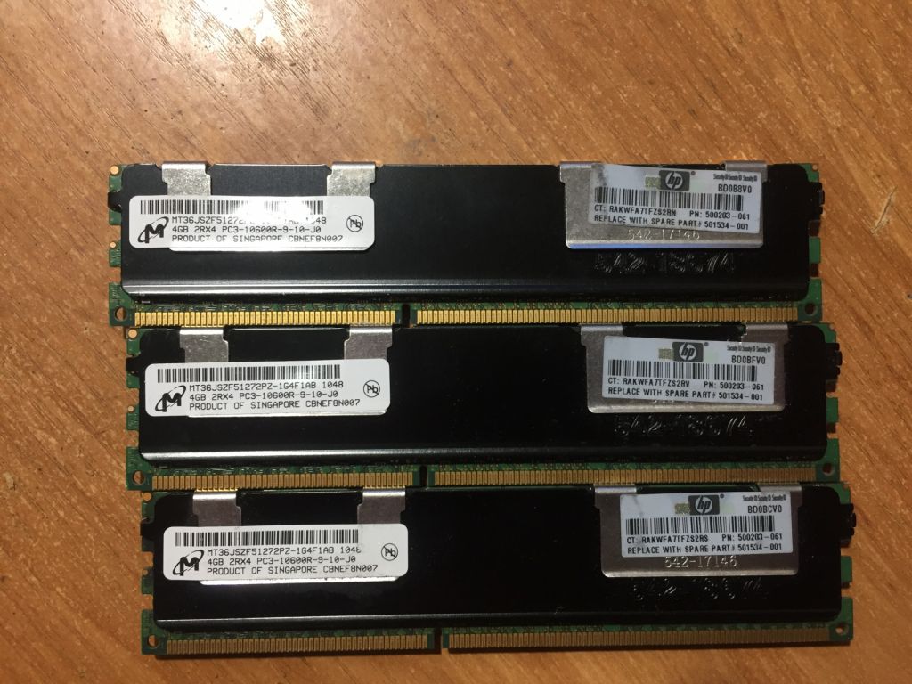 Серверная память ddr3 4 gb 10600. Б/у. Рабочая. В лоте 1 штука! - фото фото фото 0