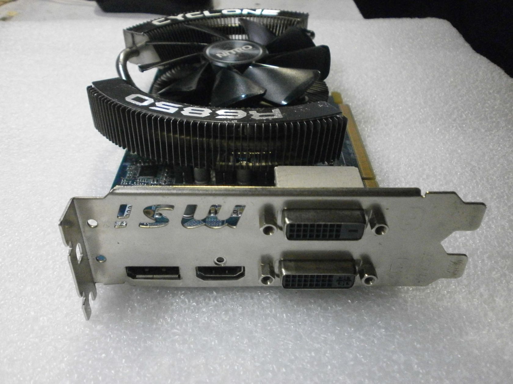 AMD Radeon HD7850 2Gb 256bit DDR5 - фото фото фото 1