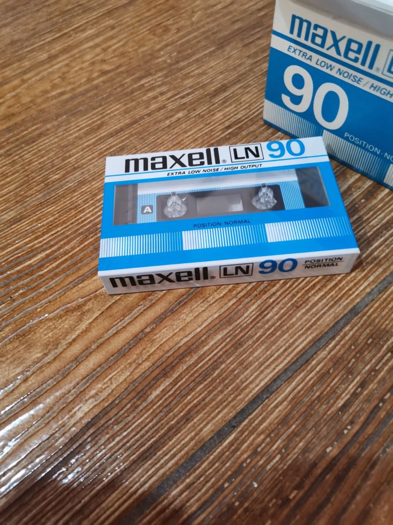 Аудио кассета Maxell LN90 - фото фото фото 1