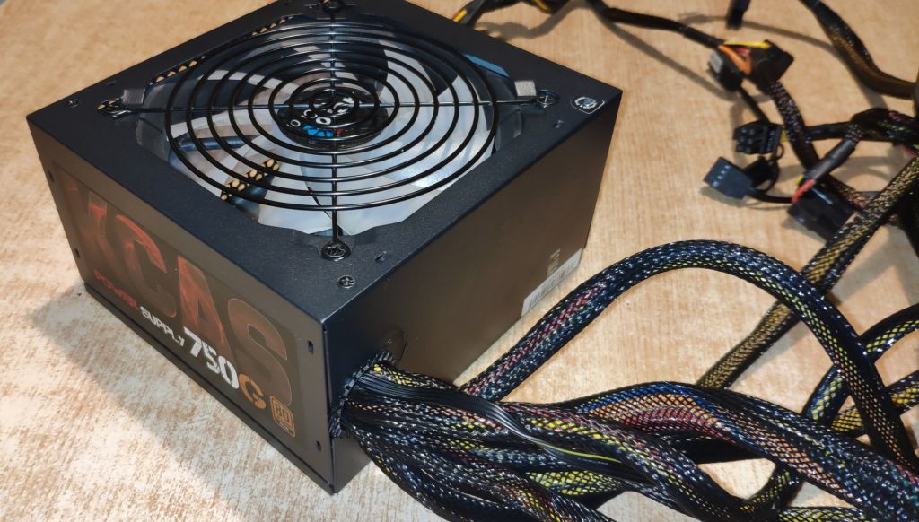 Блок живлення AeroCool 750W KCAS-750G - фото фото фото 2
