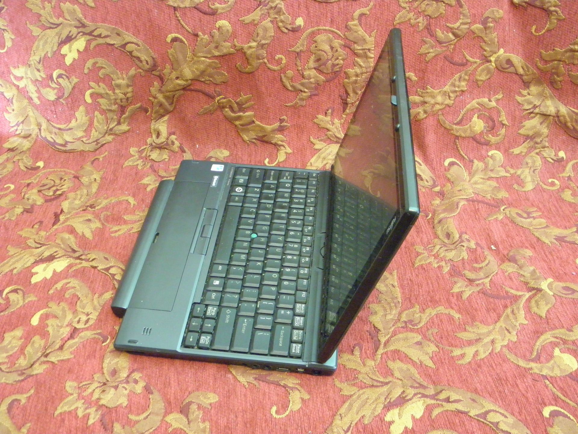 Планшет-Трансформер Fujitsu T2020 12'IPS тачскрин, Win7, супербатарея - фото фото фото 3