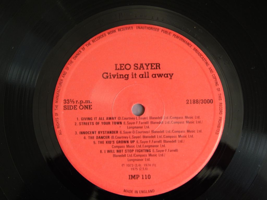 Leo Sayer ‎– Giving It All Away   (IMP ‎– IMP 110, UK) EX+/NM- - фото фото фото 2