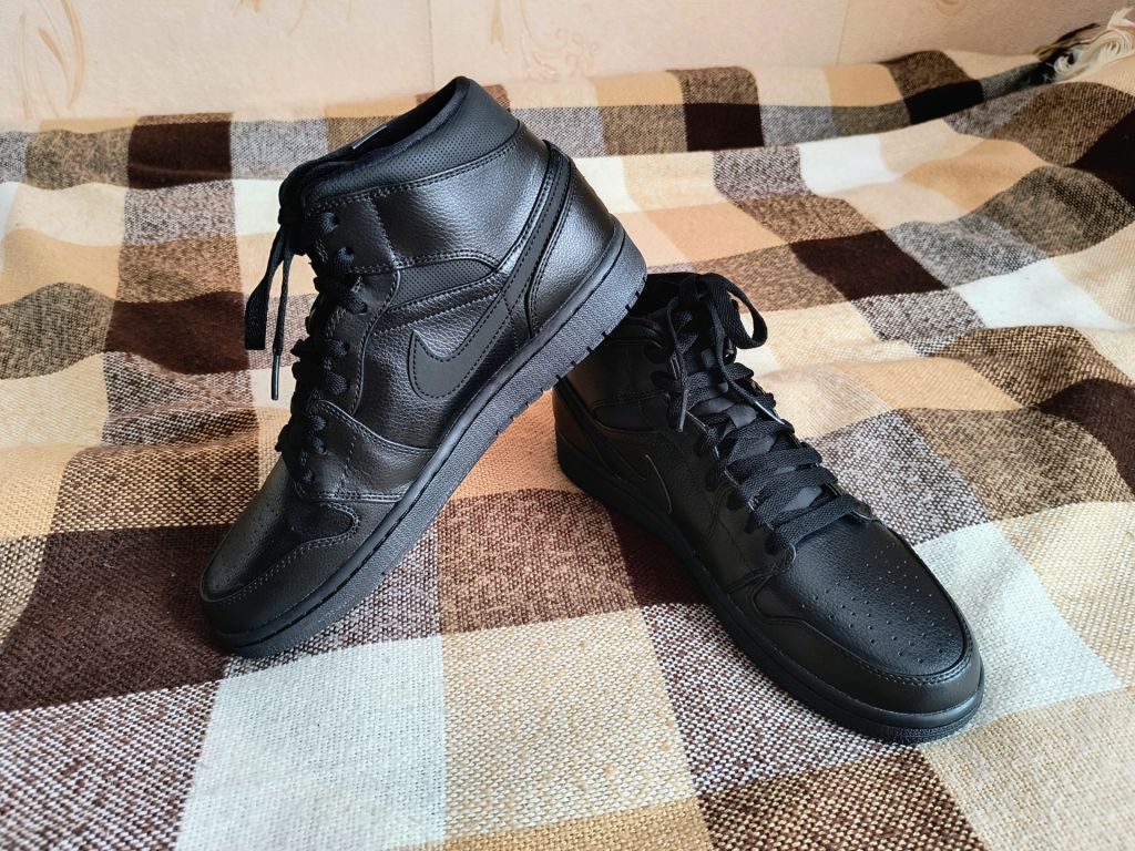 Кросівки Jordan 1 Retro Mid Black - фото фото фото 2