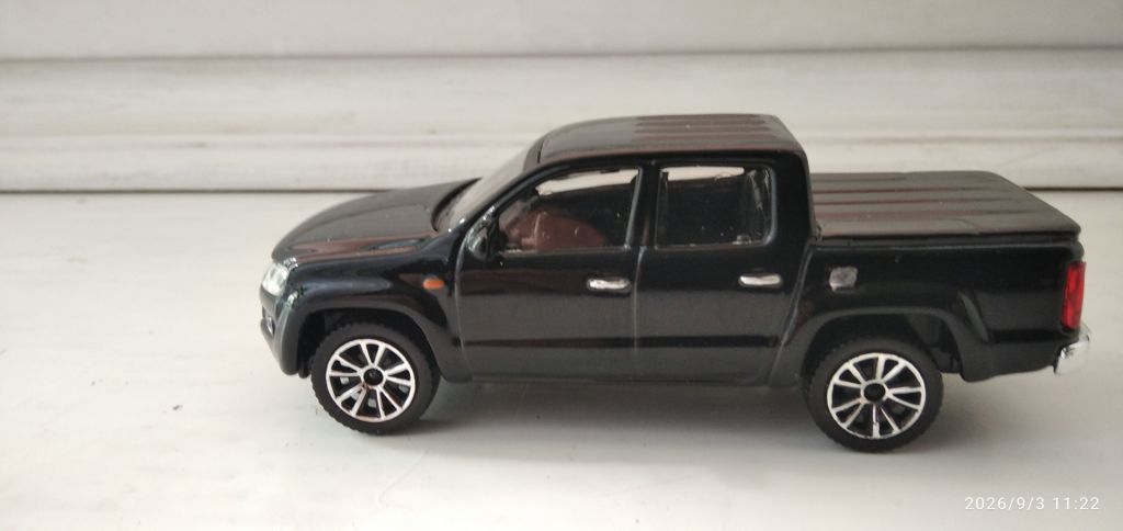 VOLKSWAGEM AMAROK  - BBURAGO    (RARE)  M1:43  ОПЛАТА ЛОТА ПРИ ОТРИМАНІ !     (RARE) - фото фото фото 2