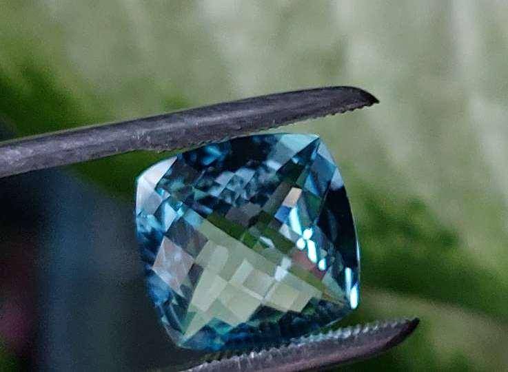 Натуральный топаз 10.86 ct  14 x 14 mm - фото фото фото 4