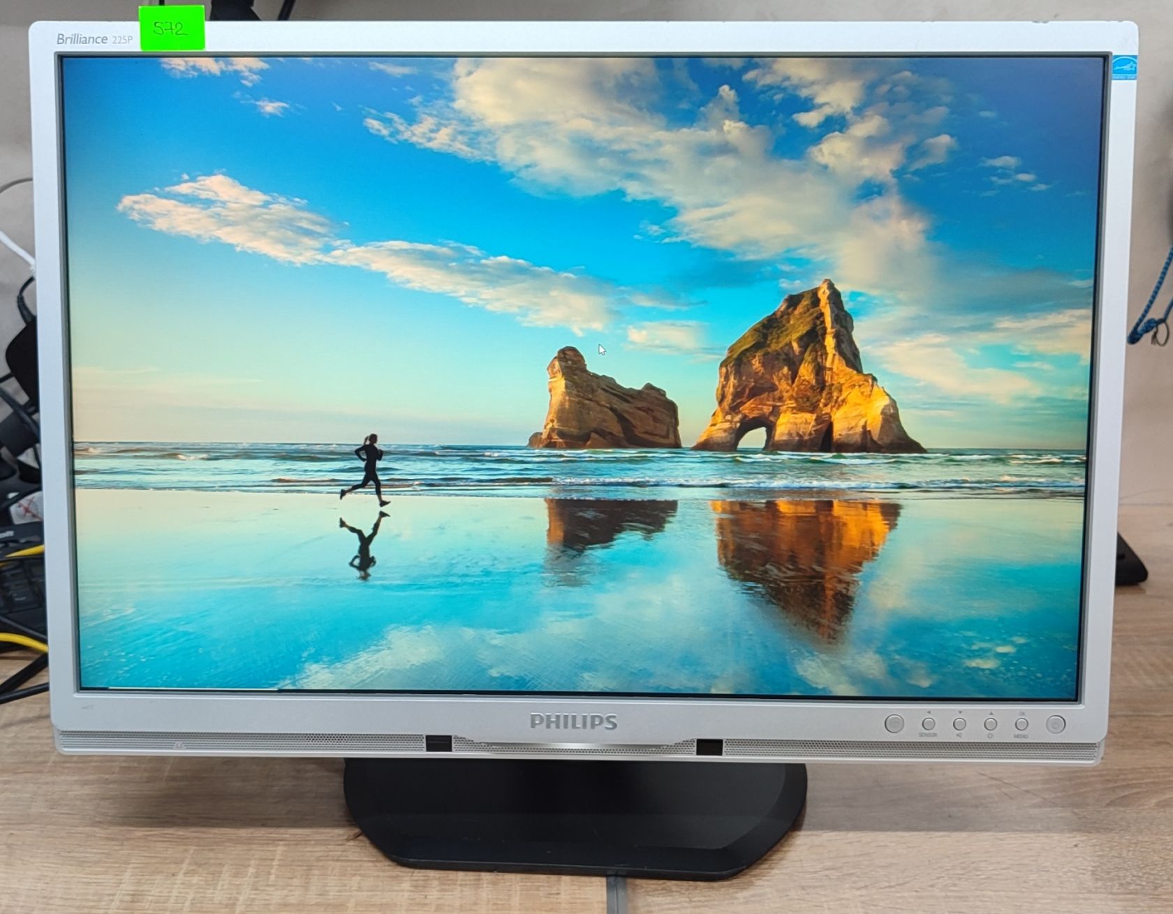 Монітор Б/В 22" Philips Brilliance 225P - робочий - фото фото фото 0