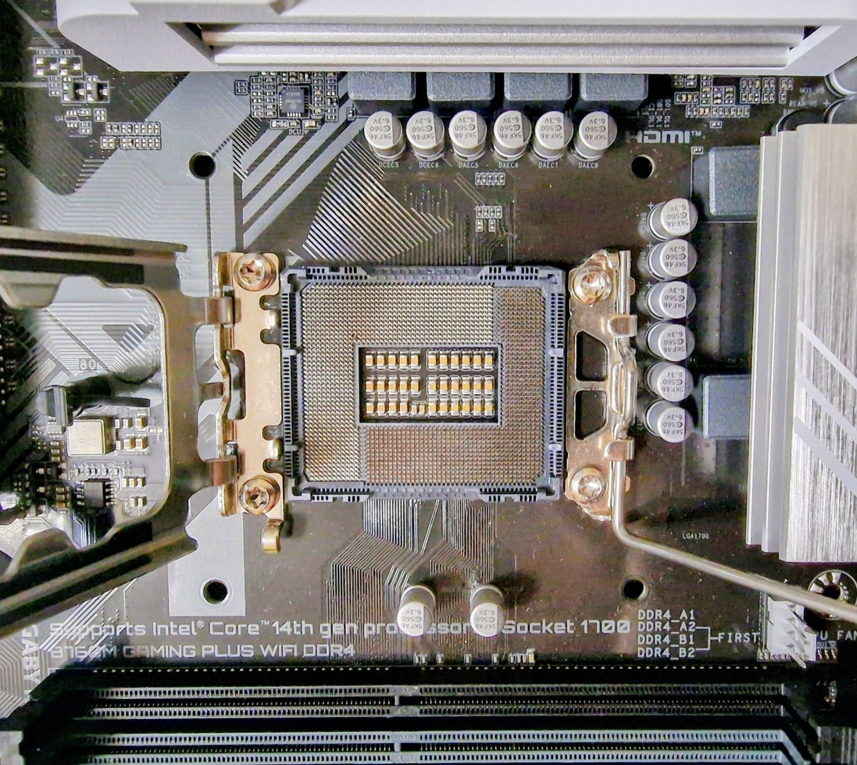 Мать 1700, GIGABYTE B760M GAMING PLUS WI-FI DDR4. Intel B760, DDR4 - фото фото фото 3